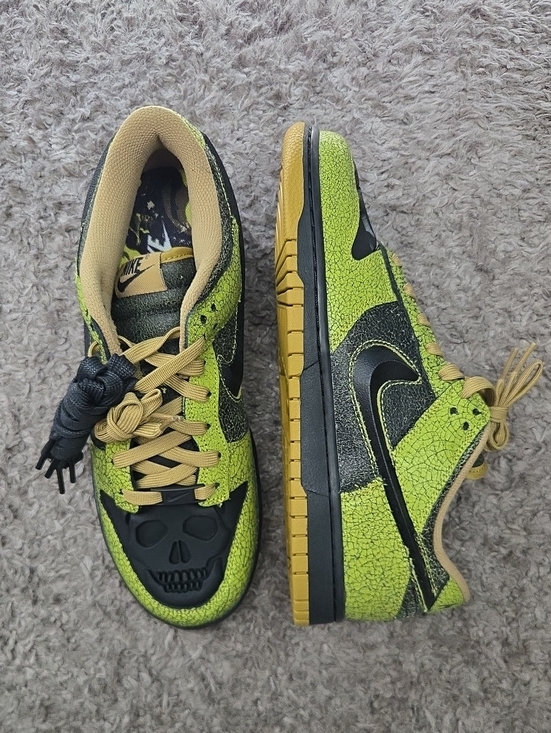 Nike Shoes - Nike Dunk Low Women 10 Retro QS Halloween Skull HV6103-300 1026